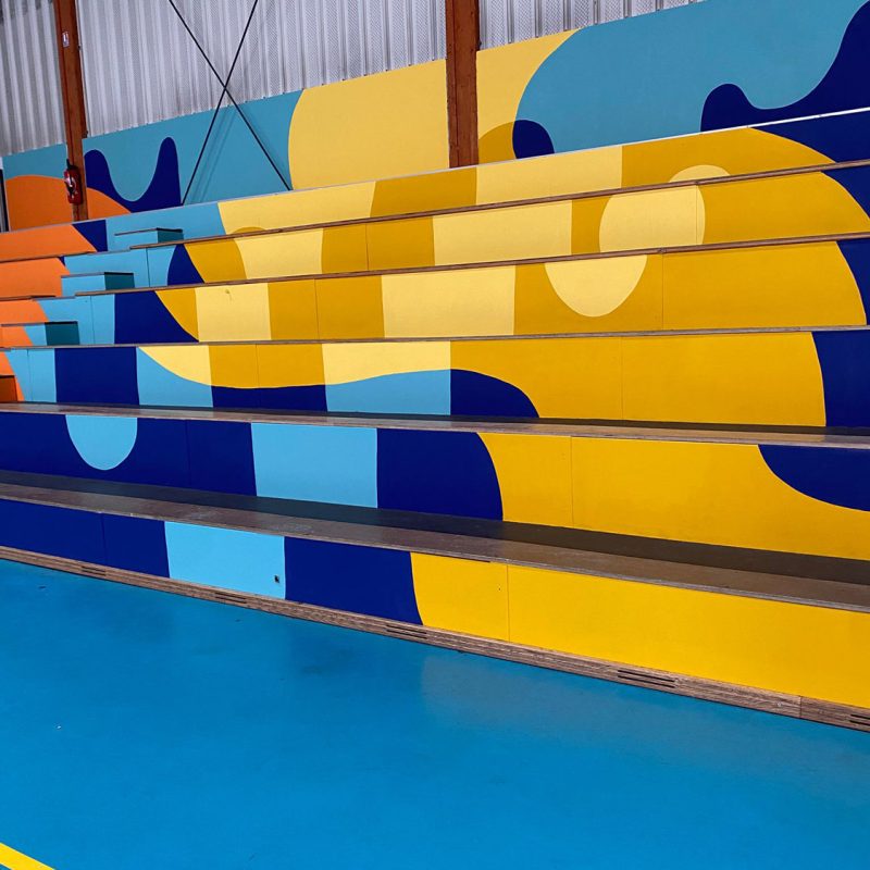 murs en couleurs fresque artistique escalier