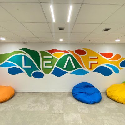 fresque murale peinte à la main, décoration intérieur, habillage d'espace